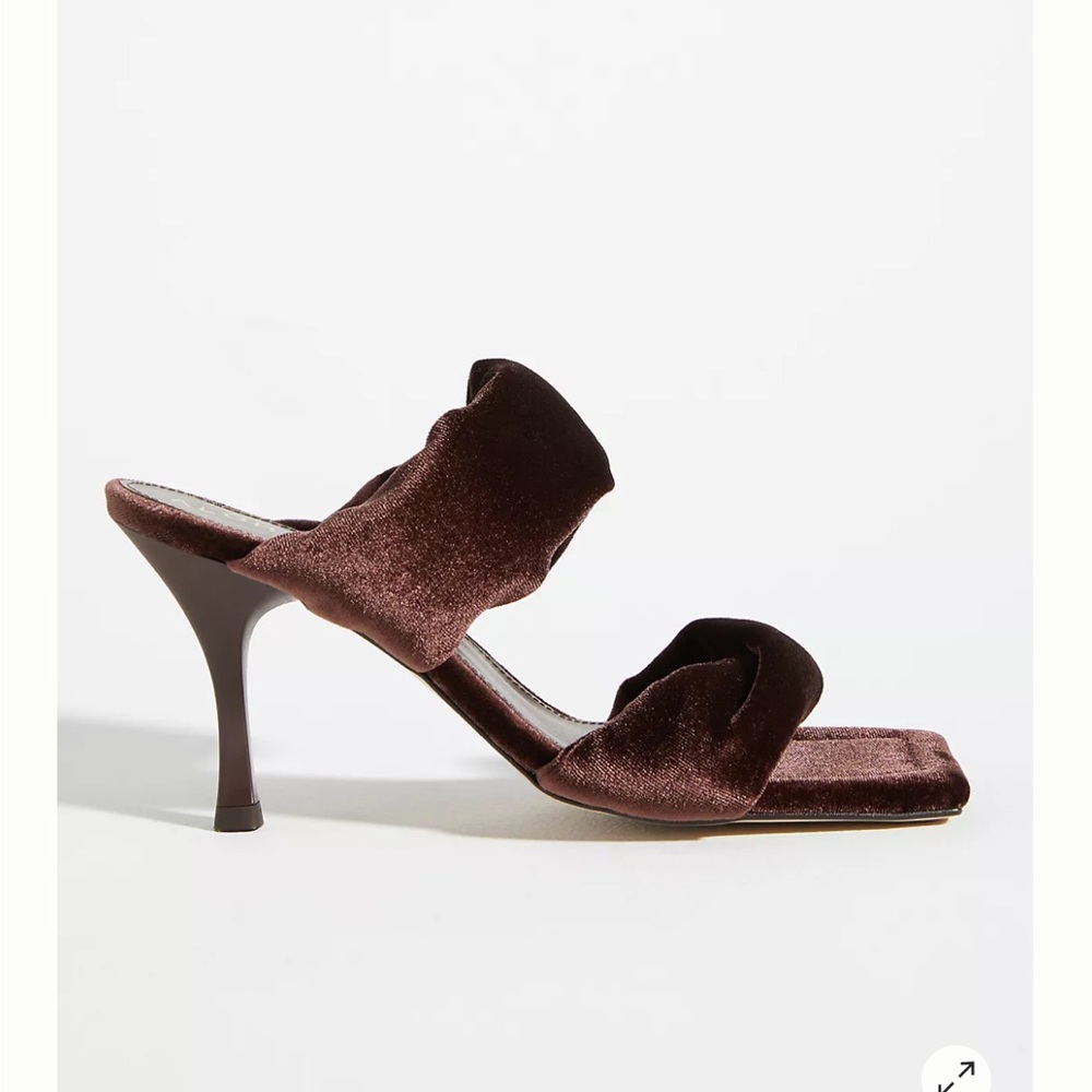 ALOHAS Twist Velvet Heels